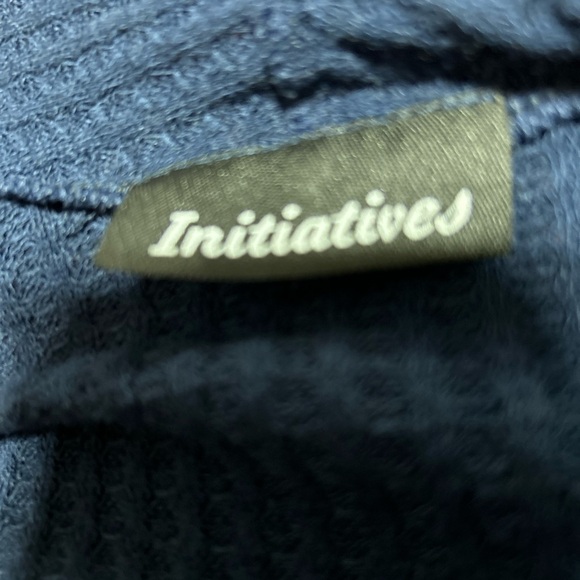 Initiatives xl blue sweater- can be tied up the front- finish off your outfit - Picture 3 of 9